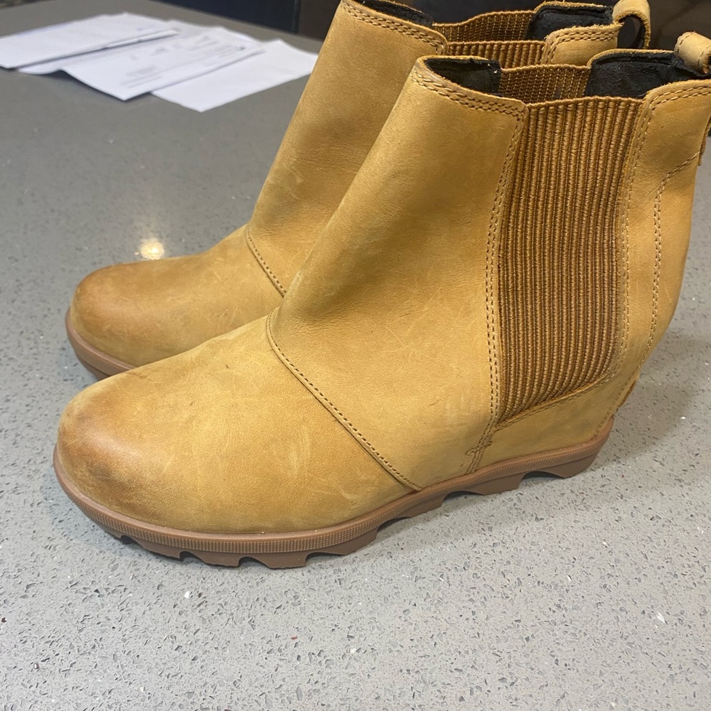 Women's Tan Ankle Boots sorel brand size 9